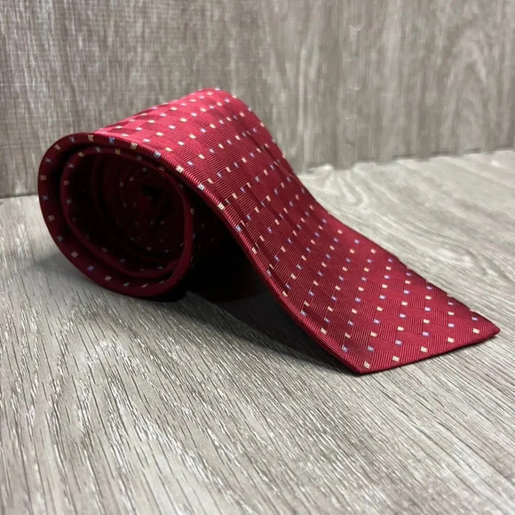 Brooks Brothers Men's Red Geometric Silk Tie Stain‎ Resistant - Picture 1 of 6
